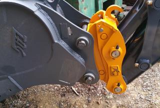 T&H Pin Grapper Quick Coupler